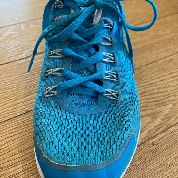 Blue Nikes - Picture 10 of 10